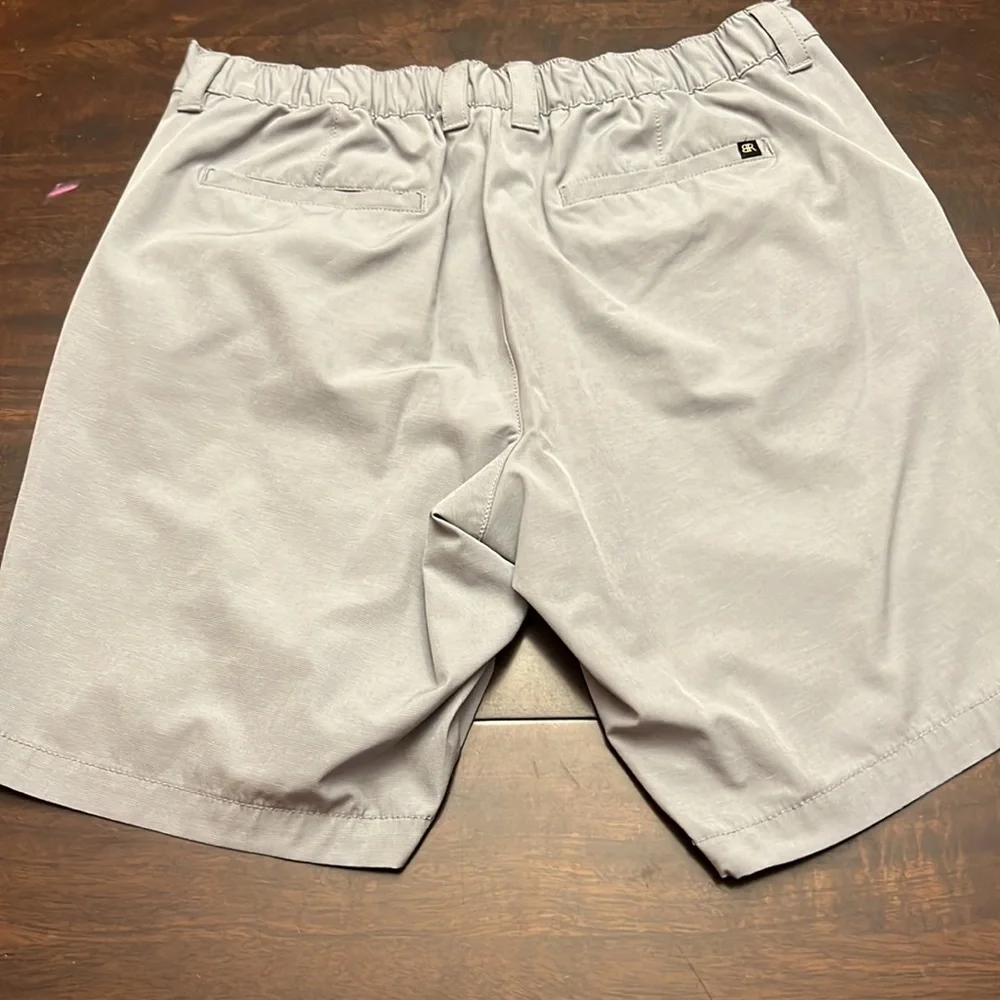 Banana republic men’s flat front shorts.  Size 36.  Excellent condition